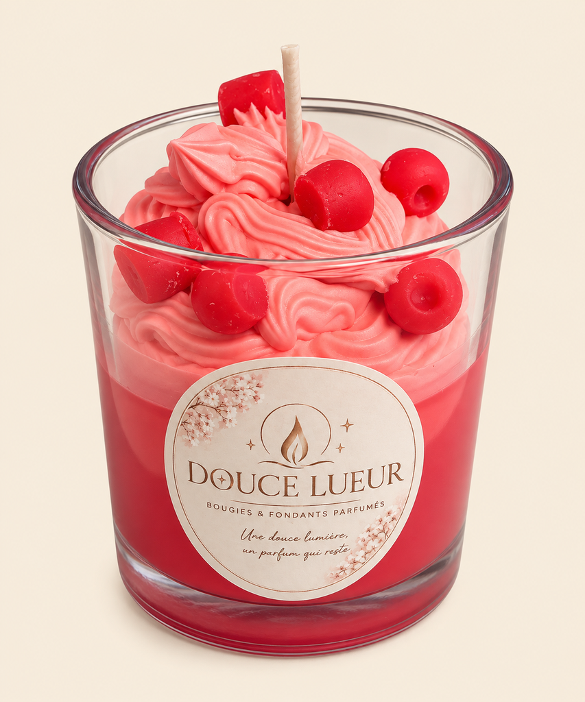 Bougie Chantilly aux baies – Cerise Noire & Santal